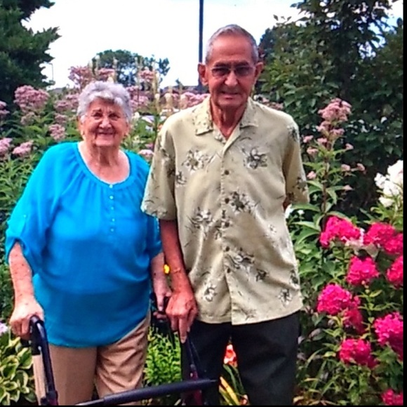 🌲 Realtree HOODIE Sweatshirt PINK FLAG  SZ M VNPLC - Picture 15 of 16